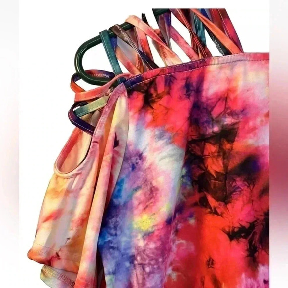 NWOT Rainbow Tie Dye T-Shirt Size Medium Gorgeous
Gay Pride LGBT - Picture 3 of 4